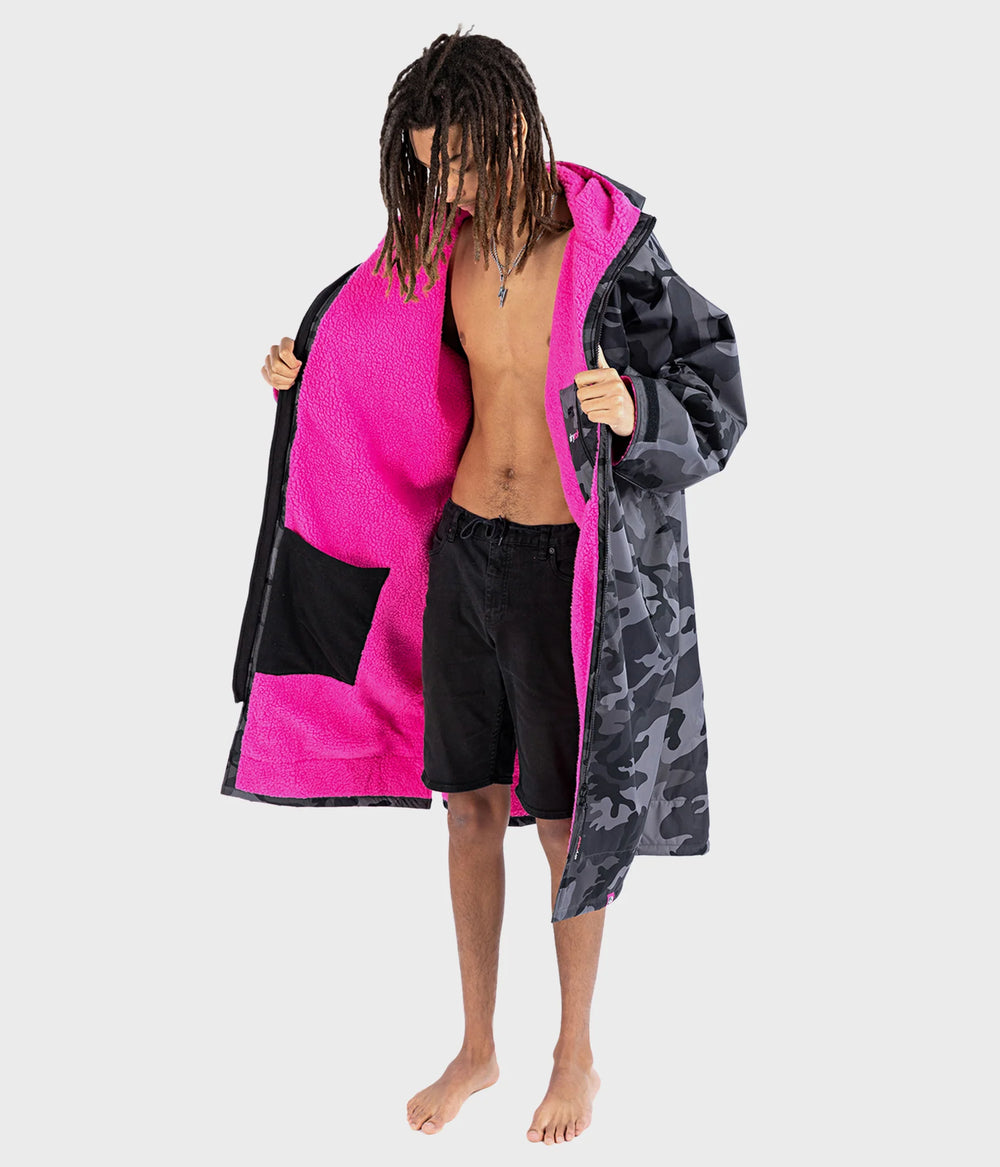 Dryrobe Long Sleeve Changing Robe - Black Camo/ Pink